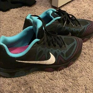 Great condition Woman’s Nike Max Air size 7